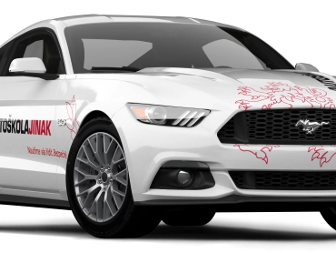 Za volantem mustangu